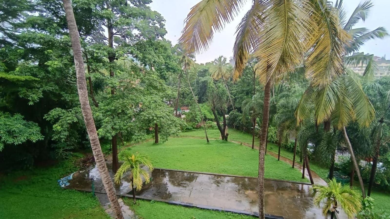 Golden Landmark Green Valley Beach Resort Dona Paula Kültér fotó