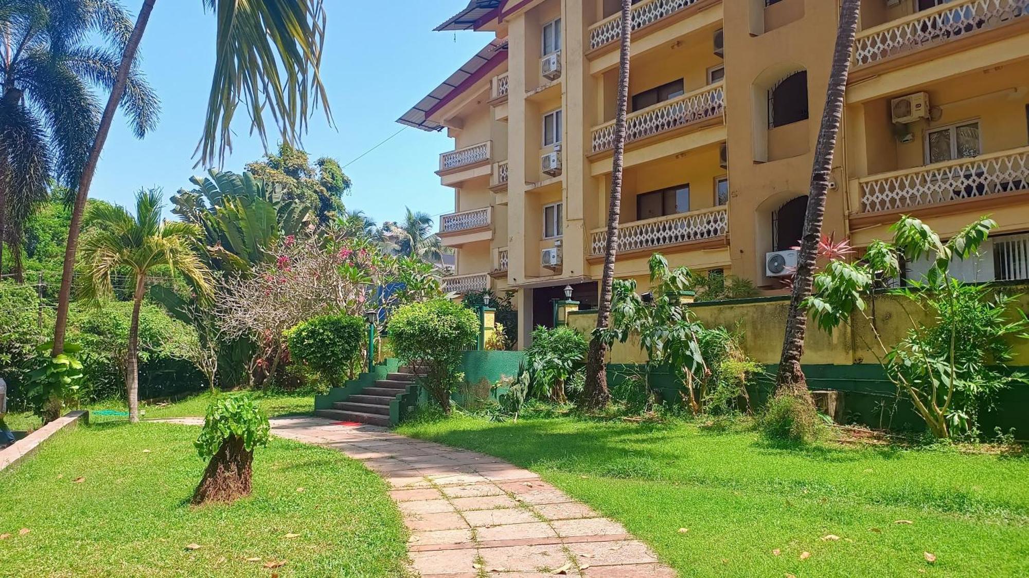 Golden Landmark Green Valley Beach Resort Dona Paula Kültér fotó