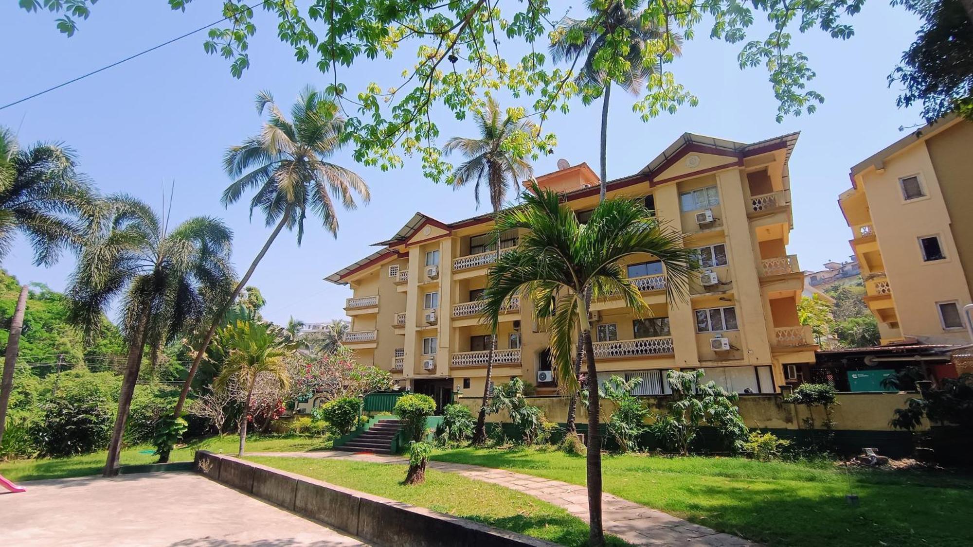 Golden Landmark Green Valley Beach Resort Dona Paula Kültér fotó